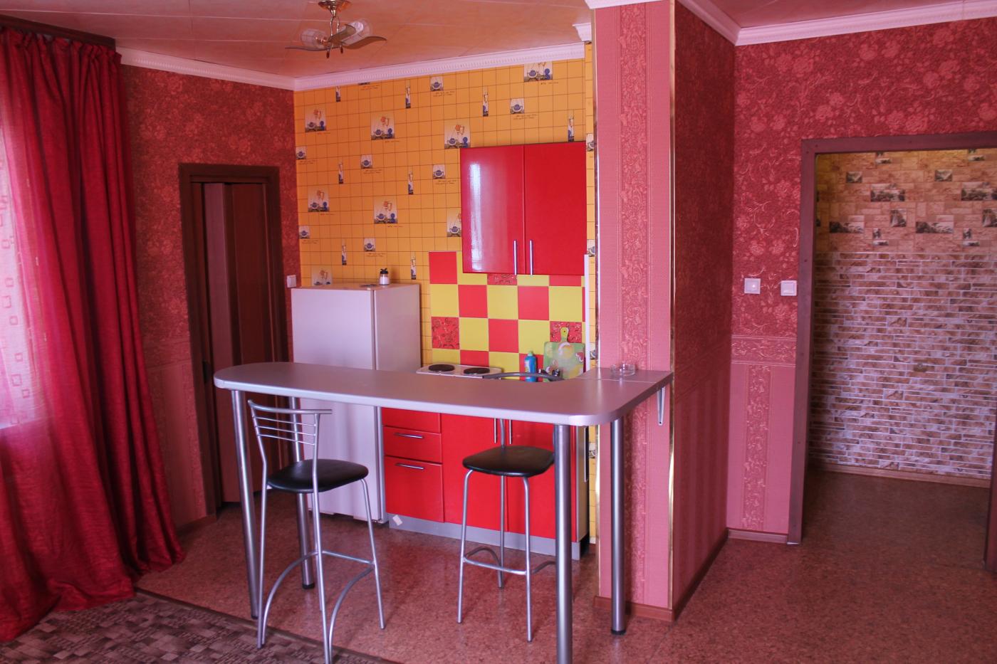 1-комнатная квартира посуточно (вариант № 589), ул. Антона Петрова улица, фото № 2